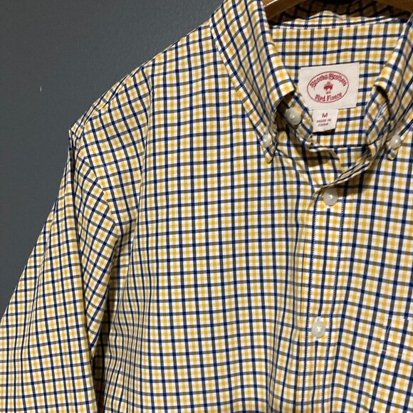 Brooks Brothers Men Check Button Up Shirt Red Fleece Plaid M Yellow Blue Pocket - Picture 3 of 8